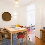 Principe Real Beautiful View 3 Bedrooms Flat!